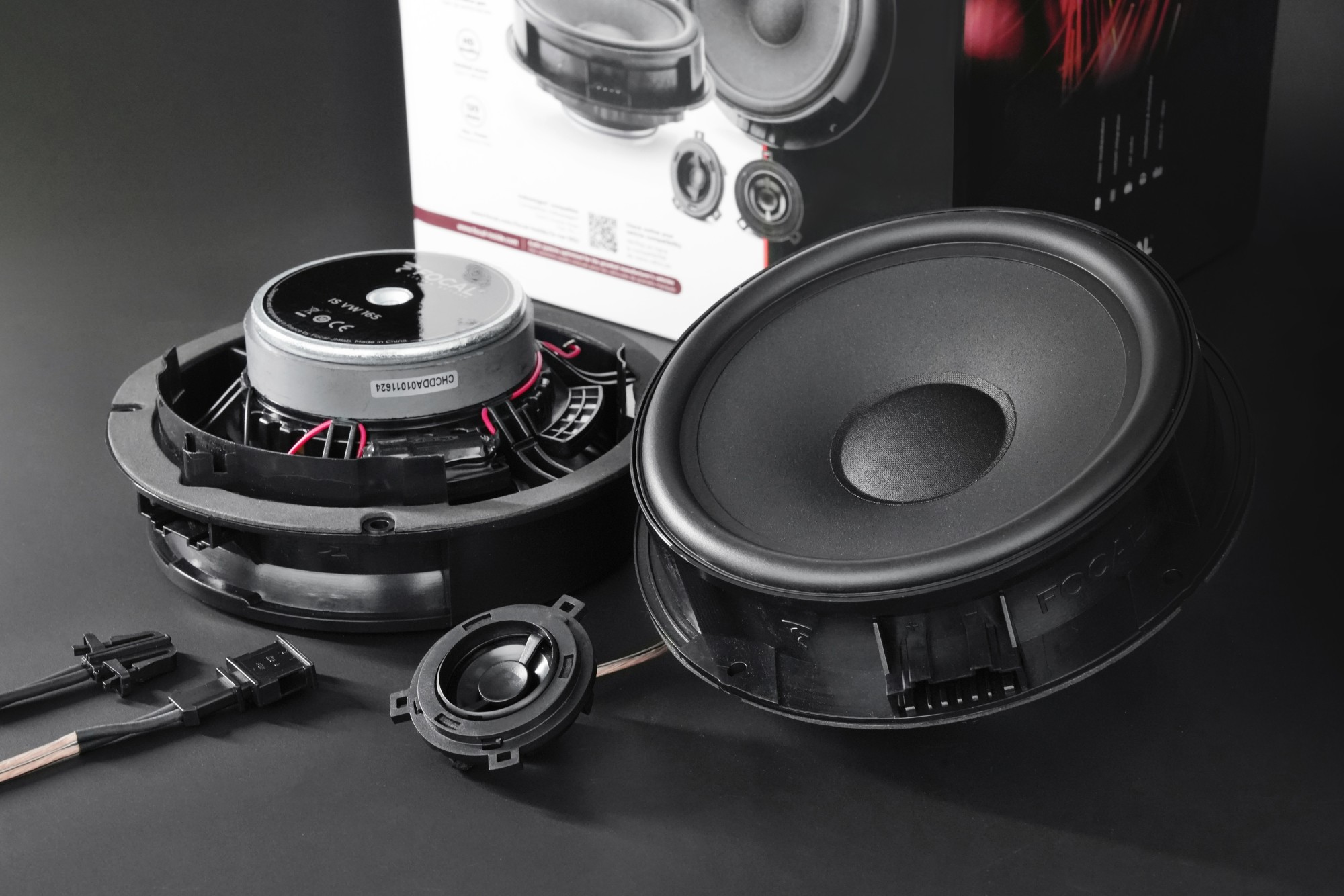 Plug & play speakers: a convenient solution, or an unnecessary compromise?