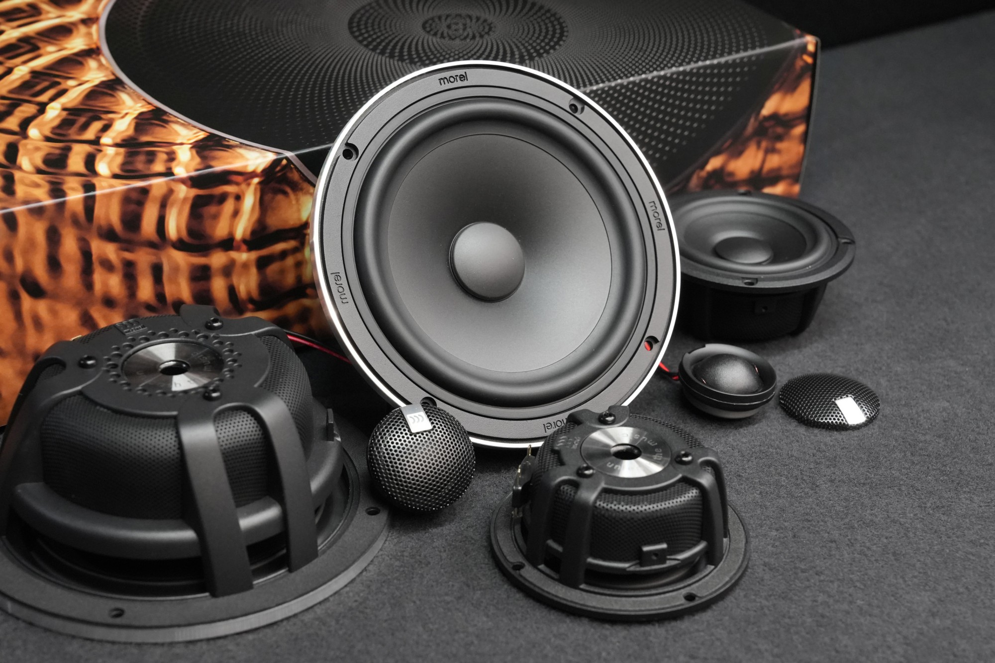 Rear speakers do not belong in a car – and we will explain why