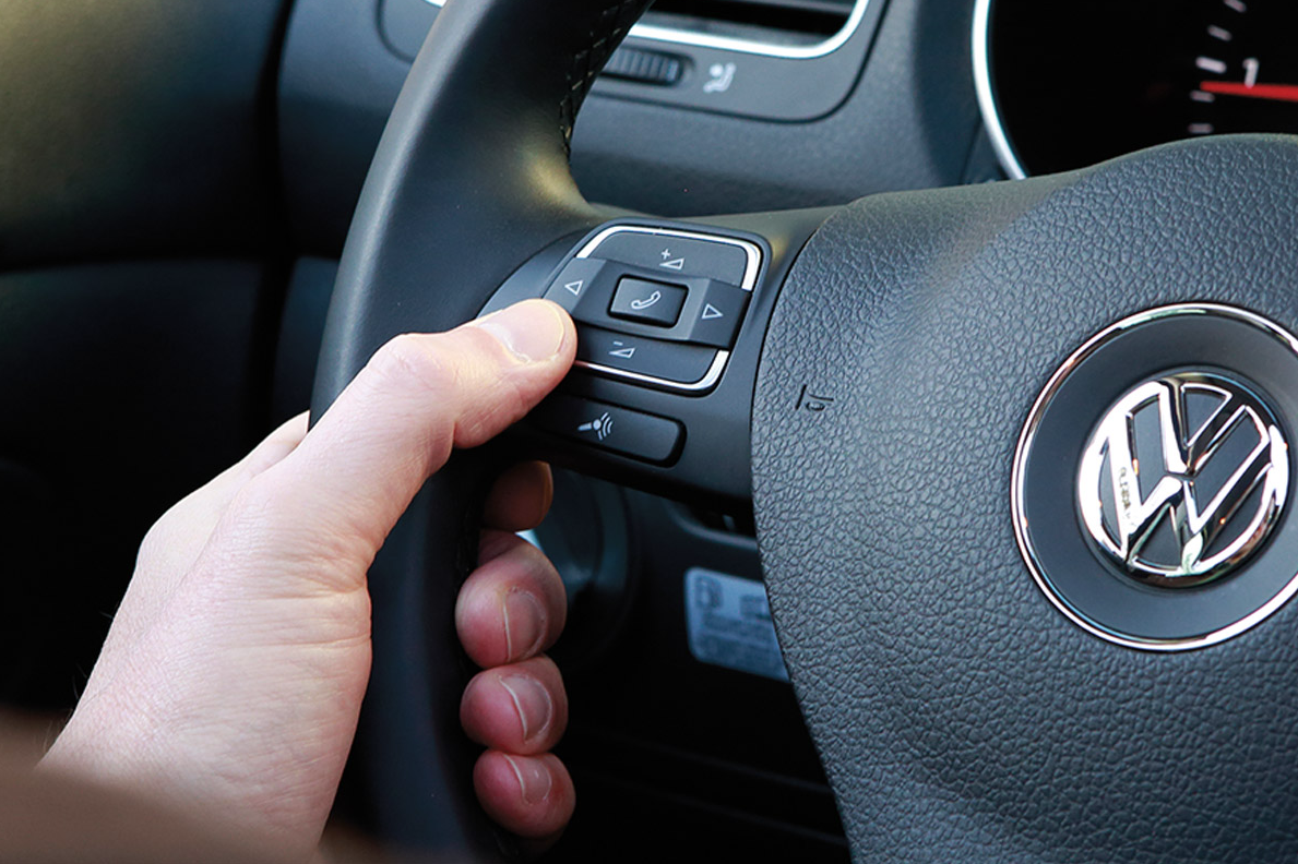 We are expanding our range with new steering wheel adapters from German manufacturer ACV.