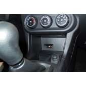Adapter for Mitsubishi AUX connector