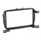 Car radio reduction frame for Fiat 500