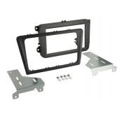 Car radio reduction frame for Škoda Rapid