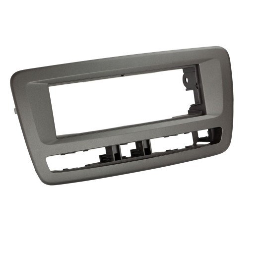 Car radio reduction frame for Seat Ibiza