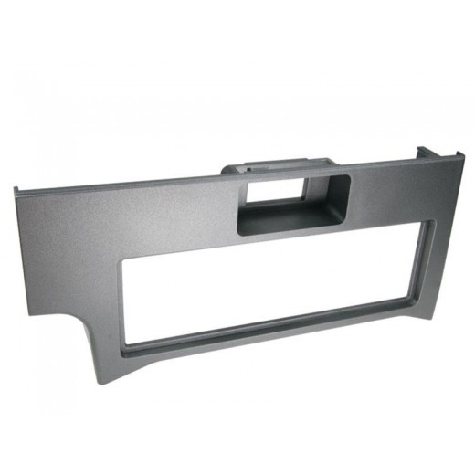 Car radio reduction frame for Nissan Primera