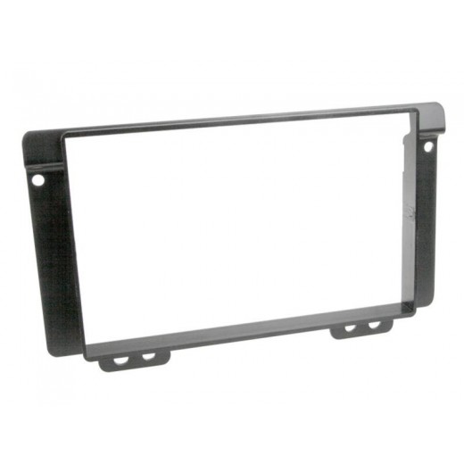 Car radio reduction frame for Land Rover Freelander I