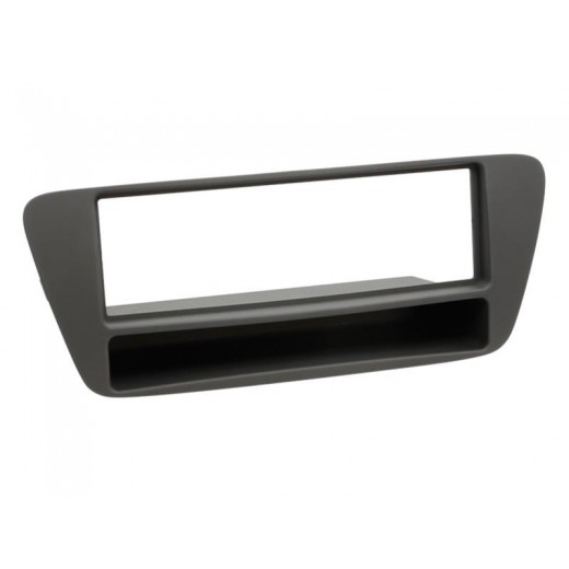 Car radio reduction frame for Audi Q3