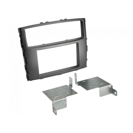 Car radio reduction frame for Mitsubishi Pajero