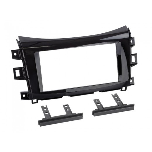 Car radio reduction frame for Nissan Navara / Renault Alaskan