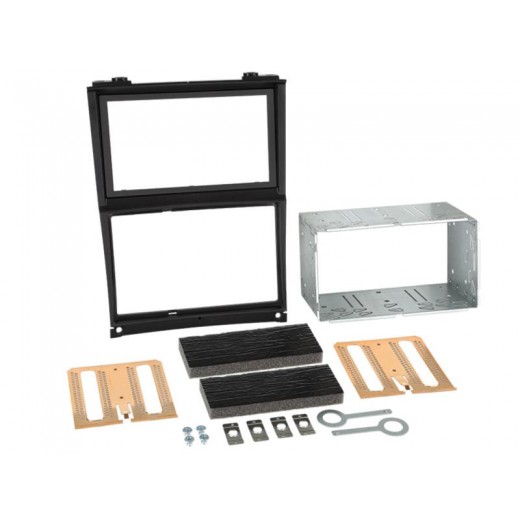 Car radio reduction frame for Scania R-Serie