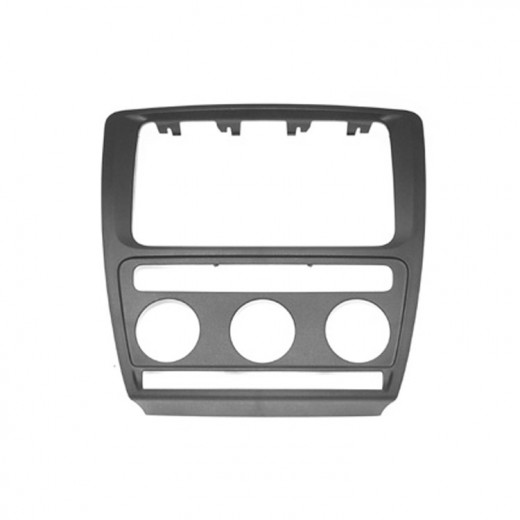 Car radio reduction frame for Škoda Octavia II