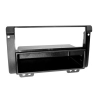 Car radio reduction frame for Land Rover Freelander I