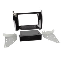 Car radio reduction frame for Volkswagen Polo V