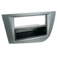 Car radio reduction frame for Seat Leon