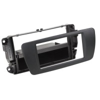 Car radio reduction frame for Seat Ibiza