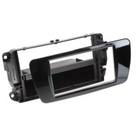 Car radio reduction frame for Seat Ibiza