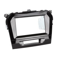 Car radio reduction frame for Suzuki Vitara