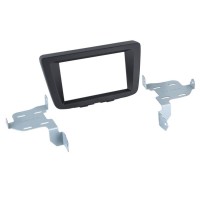 Car radio reduction frame for Suzuki Baleno II