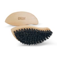 Gyeon Q2M LeatherBrush leather brush